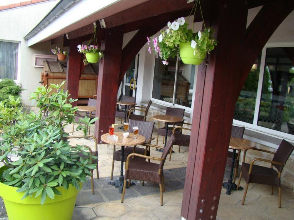 Logis Hotel Le Moulin Des Gardelles Riom Exteriér fotografie